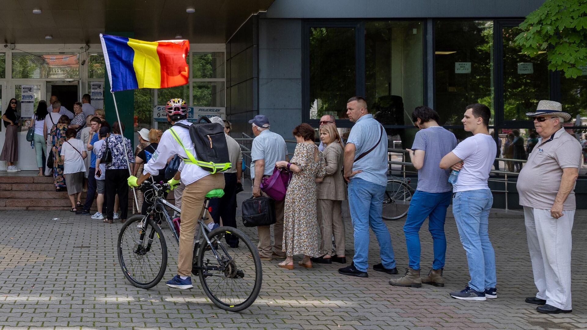 В Молдавии 57 тысяч человек приняли участие в выборах депутатов ЕП