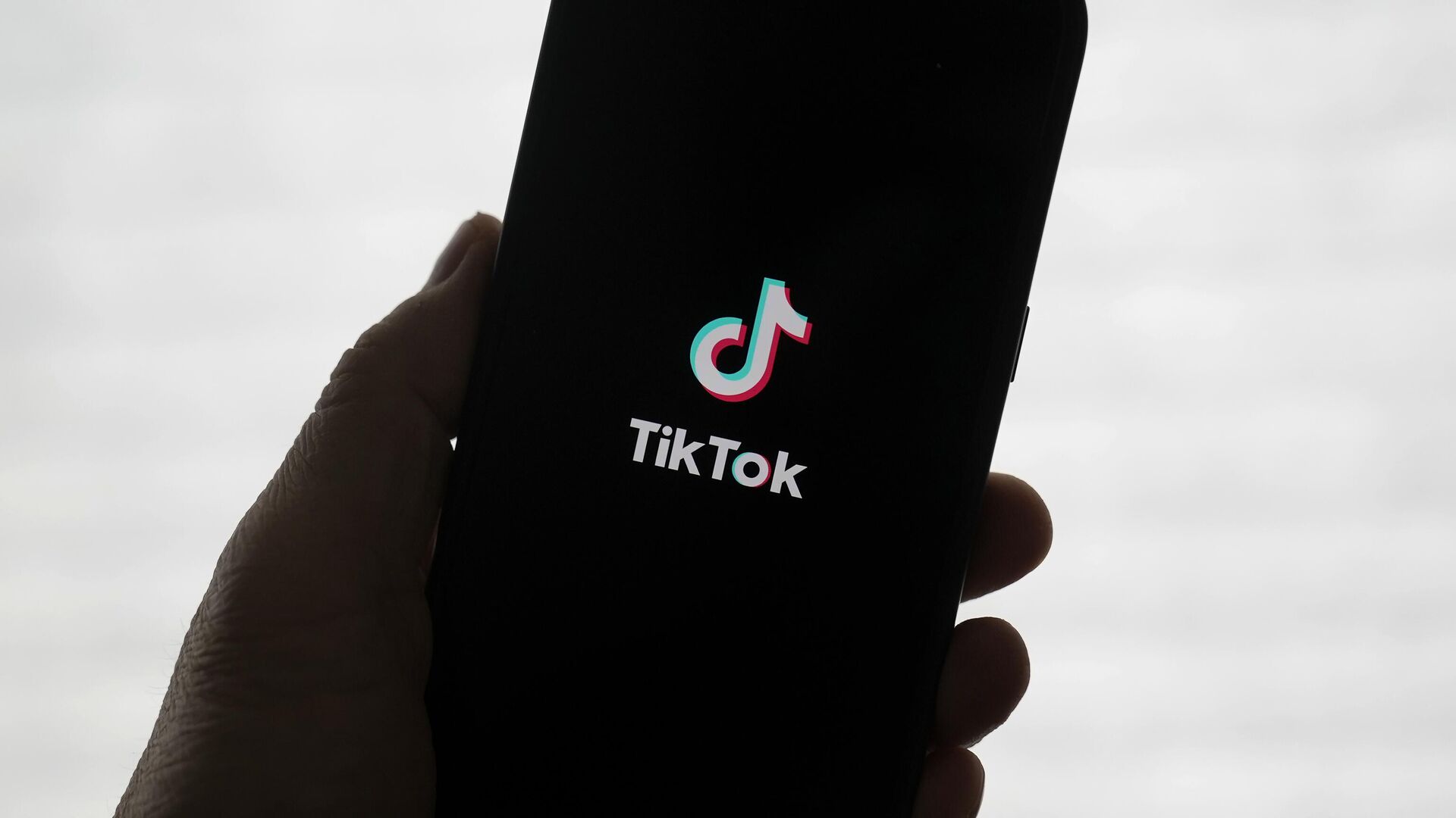 Маск заявил, что не собирается покупать TikTok