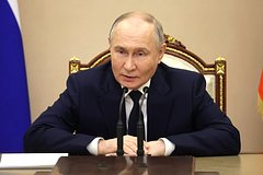 Путин потребовал не допустить перехода экономики России на военные рельсы