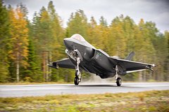 В Данию прибыли еще три американских истребителя F-35