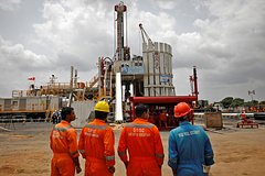 Индия приготовилась заключать контракты на замену нефти из России