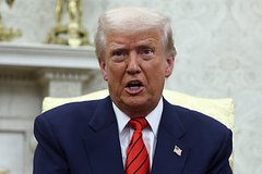 Трампа обвинили в надругательстве над историей