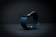 Россиянку оштрафовали за «забытые» в трусах часы Apple Watch