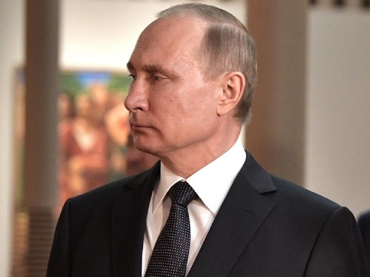 «Ночь в музее»: несмотря на время, Путин не стал сокращать экскурсию по пушкинскому лицею
