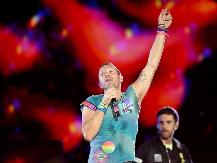 «То еще зелье»: Coldplay выпустила вторую пластинку подряд