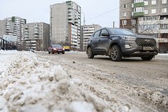 В российском городе из-за оттока мигрантов к уборке улиц привлекли школьников