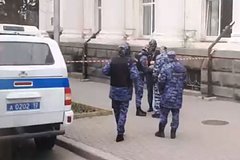 Муляж бомбы нашли под машиной бывшего сенатора в Севастополе. Он командовал бойцами «Беркута» в Киеве в дни Евромайдана